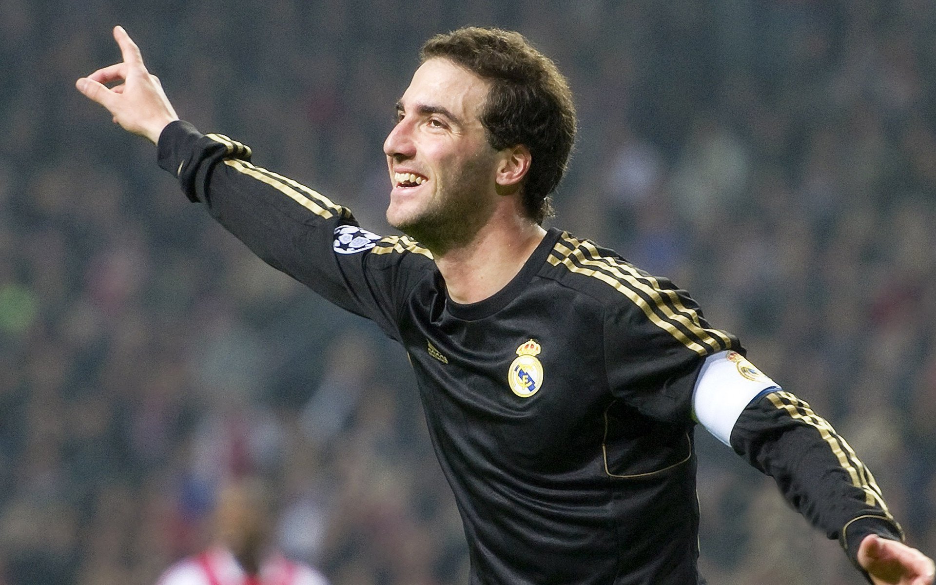 体育新闻中心推动体育赛事4K高清直播技术升级,体育新闻播报视频