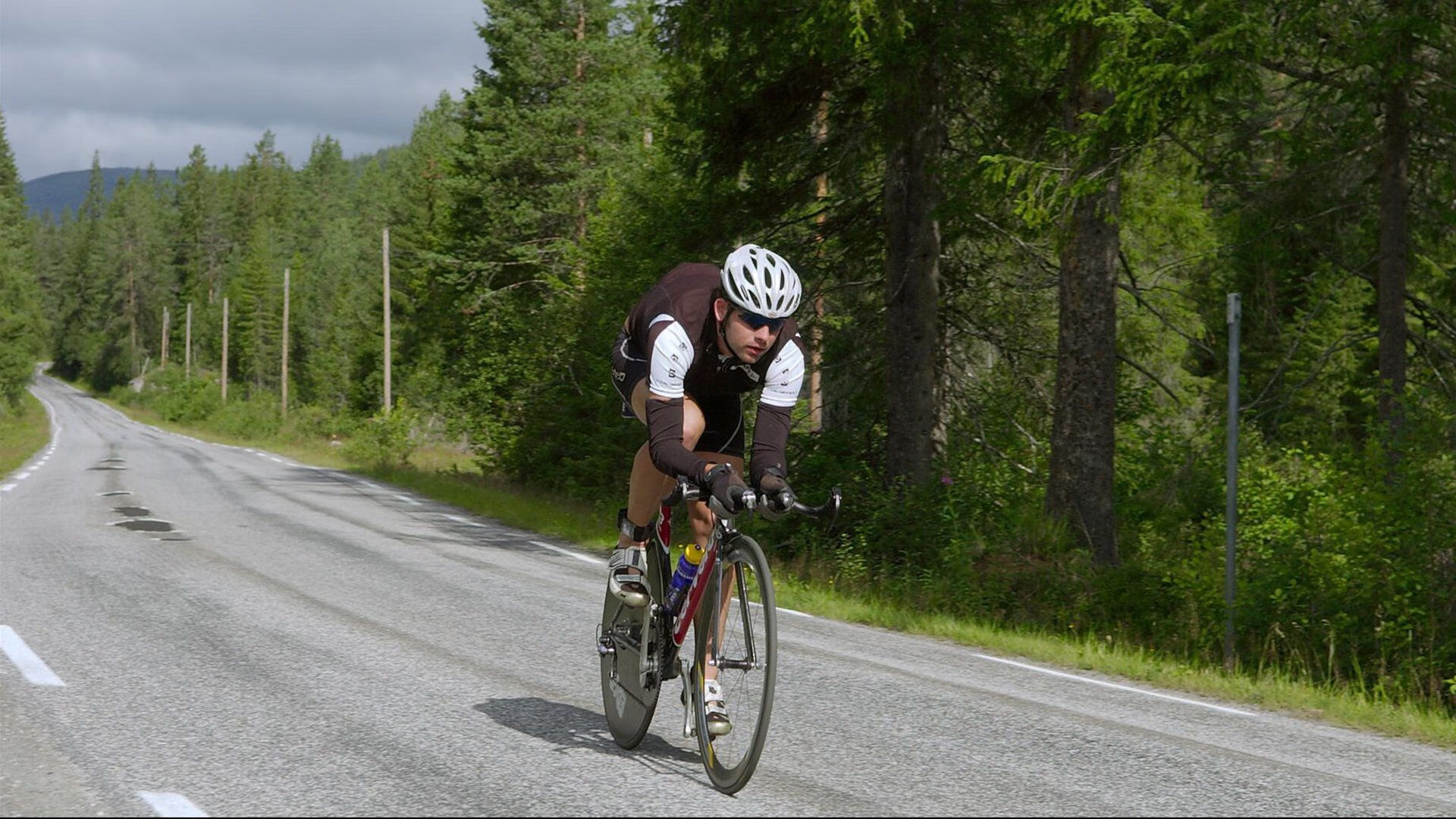 高原反应监测越野保护赛 全程设有医学观察点